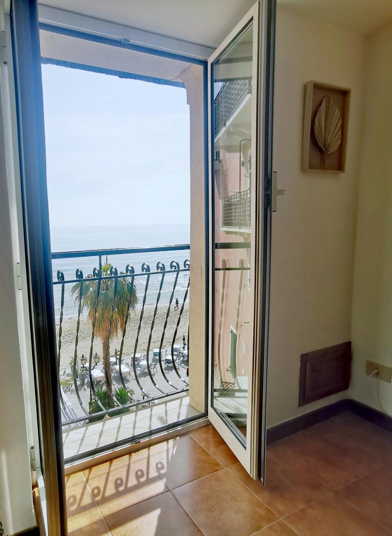 Casa Smile Lejlighed Alassio Eksteriør billede